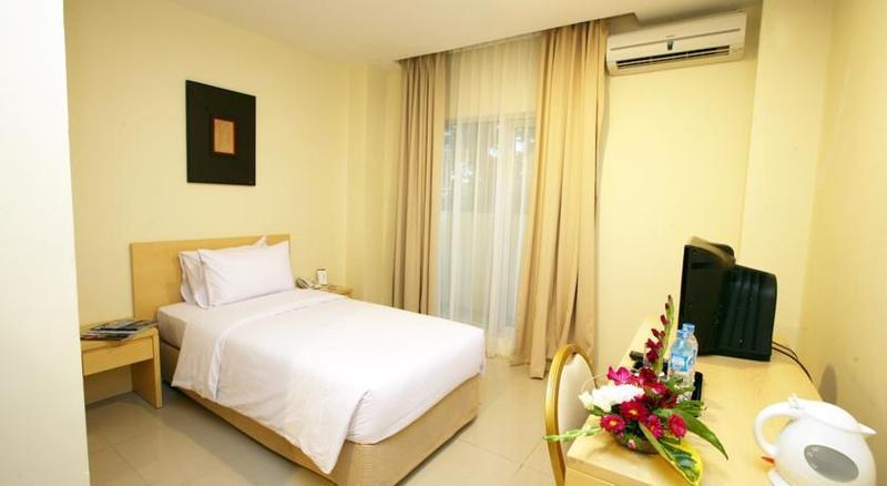 Griya Sintesa Hotel Manado Ngoại thất bức ảnh