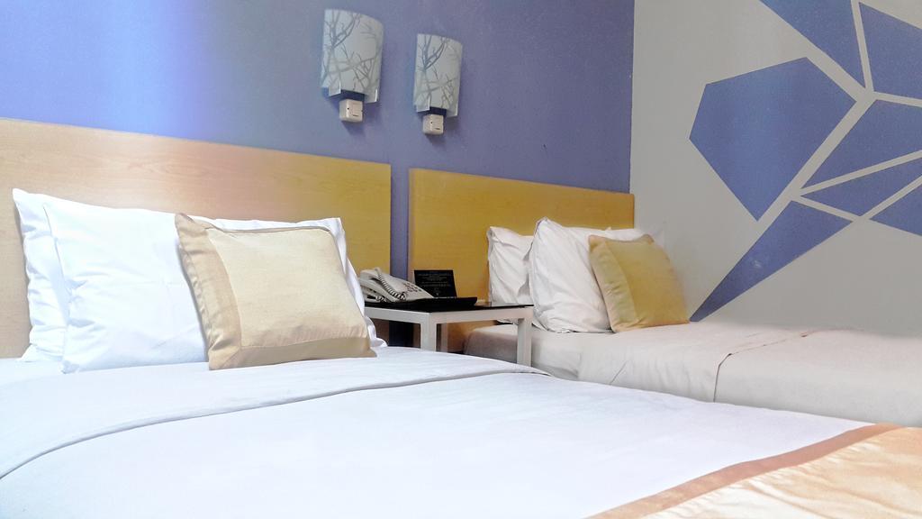 Griya Sintesa Hotel Manado Ngoại thất bức ảnh